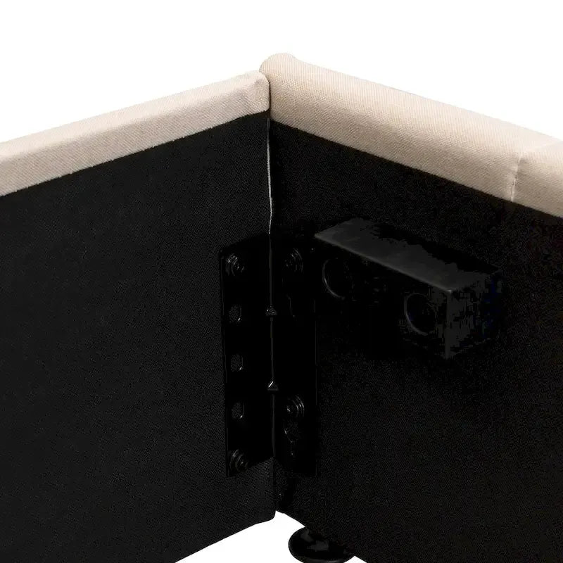 Letto imbottito con sistema di sollevamento idraulico e vano contenitore