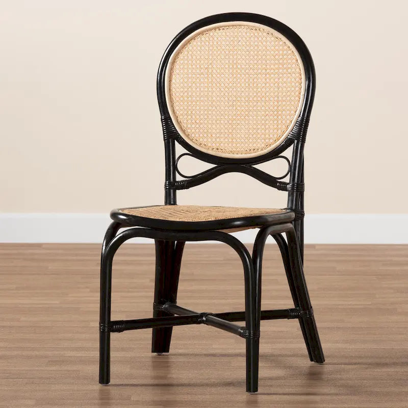Sedia da pranzo Mid-Century Modern a due tonalità, nera e in rattan marrone naturale