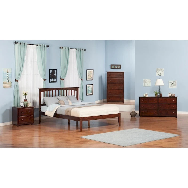 Letto matrimoniale a piattaforma in legno massiccio di noce