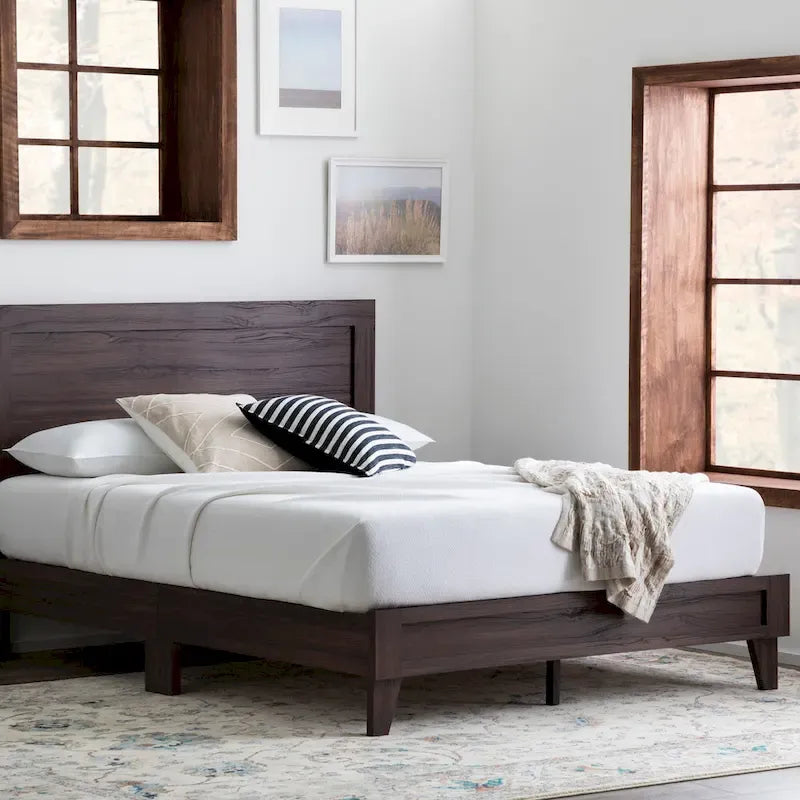 Letto a piattaforma classico in legno