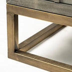 Credenza a 9 cassetti impiallacciata in abete grigio con base in metallo dorato